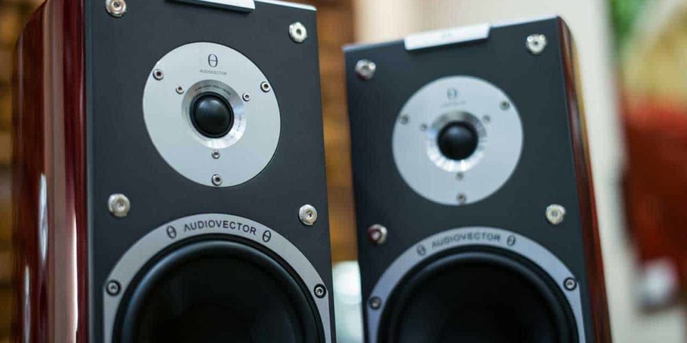 Why Is Everyone Choosing Tower Speakers – 2020 Guide
