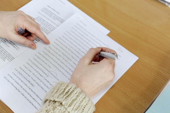 How to Use Transition Words While Drafting Your Thesis? Examples ...
